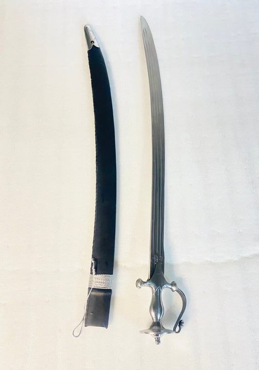 Sirohi with a flat, round top scabbard